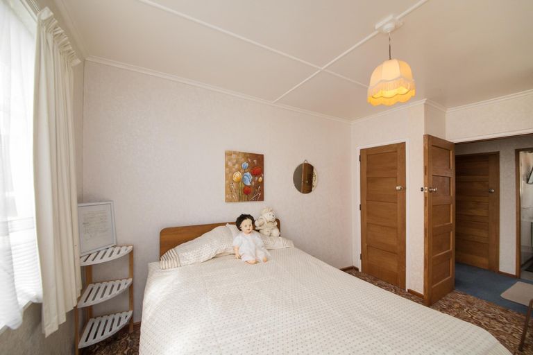 Photo of property in 32 Andrew Avenue, Roslyn, Palmerston North, 4414