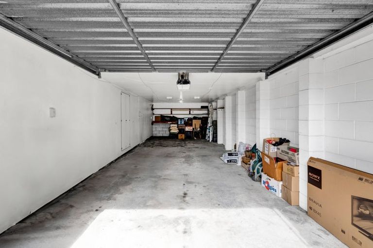 Photo of property in 2/4 Standish Street, New Plymouth, 4310