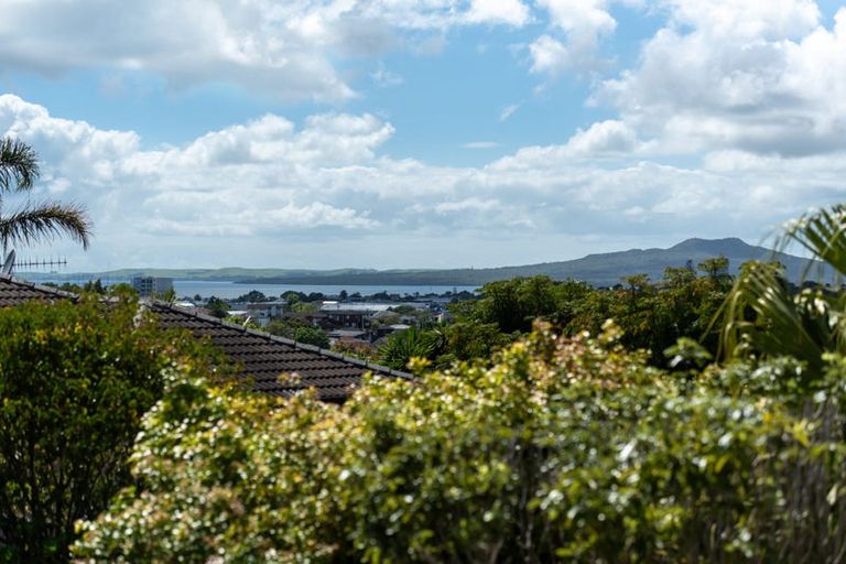 Photo of property in 1/41 Quebec Road, Milford, Auckland, 0620