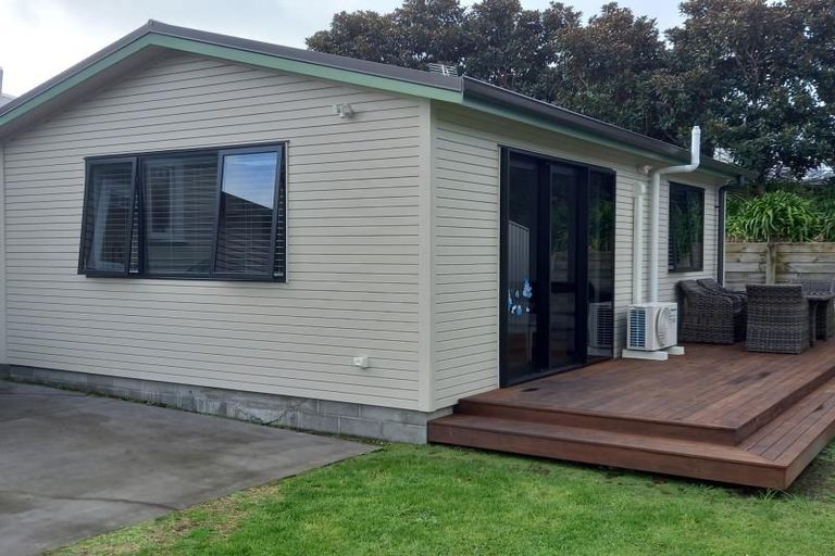 Photo of property in 39 Belt Road, Moturoa, New Plymouth, 4310