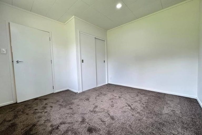 Photo of property in 1/60a View Road, Henderson, Auckland, 0612