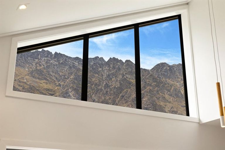 Photo of property in 6 Shepherd Road, Jacks Point, Queenstown, 9371