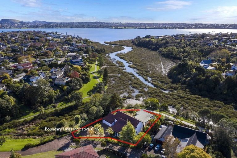 Photo of property in 20 Rapallo Place, Farm Cove, Auckland, 2012
