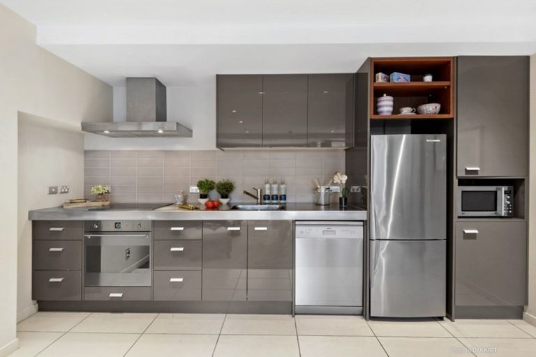 Photo of property in Piermont Apartments, 1i/82 Cable Street, Te Aro, Wellington, 6011