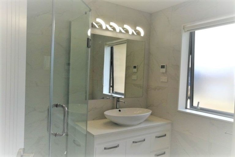 Photo of property in 8 Fong Road, Flat Bush, Auckland, 2019