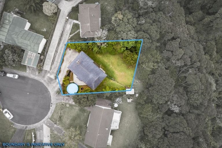 Photo of property in 10 Lorena Place, West Harbour, Auckland, 0618