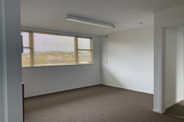 Photo of property in 58 Mclean Street, Woodville, 4920