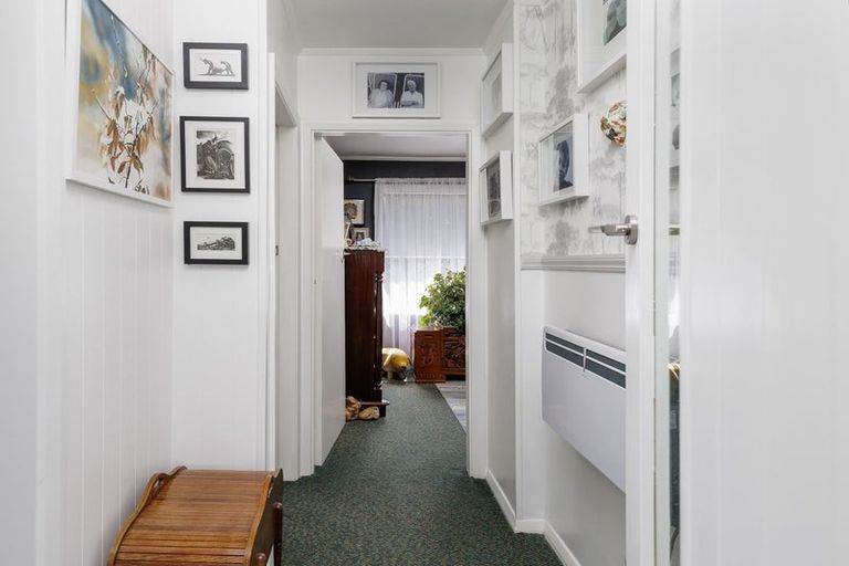 Photo of property in 6 Studholme Street, Waimate, 7924