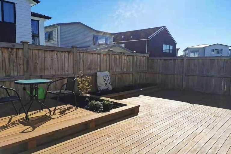 Photo of property in 38 Toanui Road, Hobsonville, Auckland, 0616