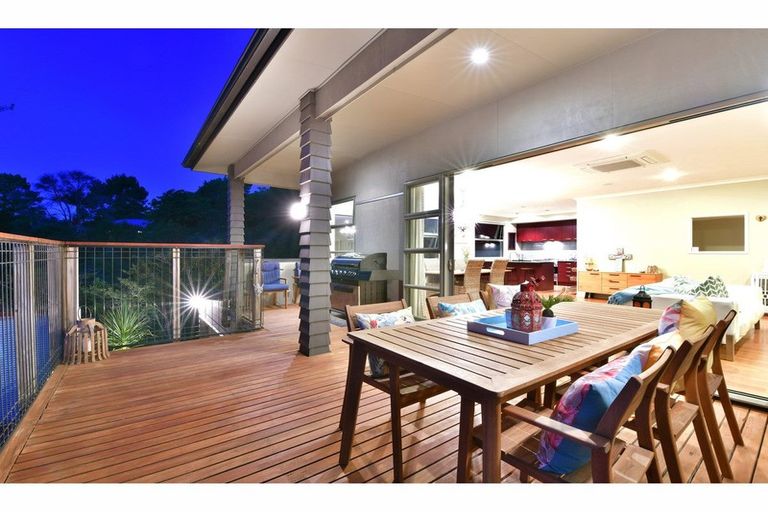 Photo of property in 92b Scott Road, Stanmore Bay, Whangaparaoa, 0932