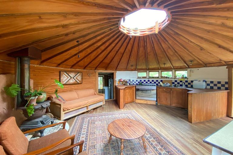 Photo of property in 38 Rangihaeata Road, Rangihaeata, Takaka, 7182