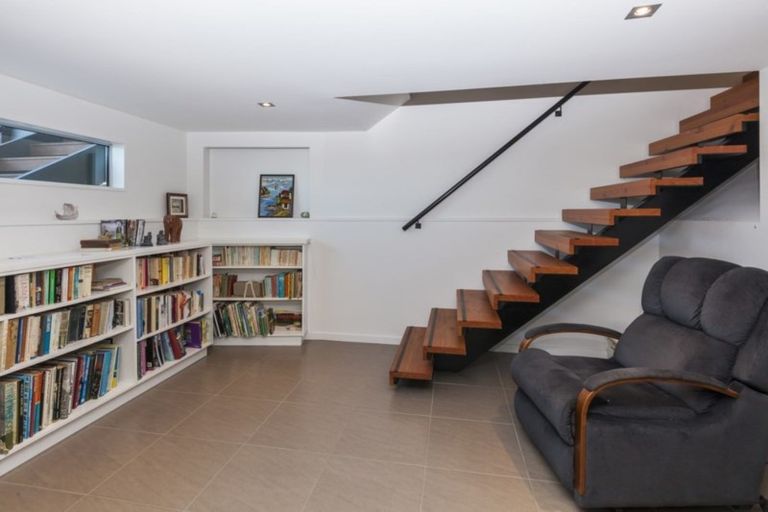 Photo of property in 101 Mount Pleasant Road, Mount Pleasant, Christchurch, 8081