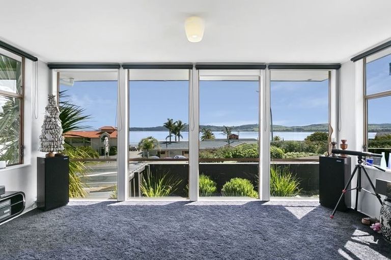 Photo of property in 1/232 Lake Terrace, Waipahihi, Taupo, 3330