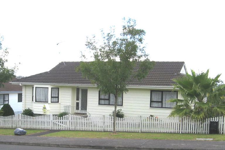 Photo of property in 27 Holmes Drive South, West Harbour, Auckland, 0618