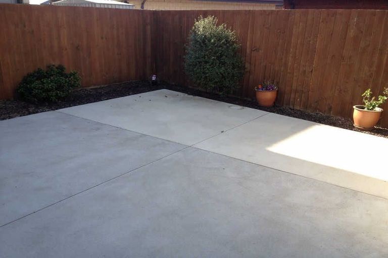 Photo of property in 52 Somerville Crescent, Aidanfield, Christchurch, 8025