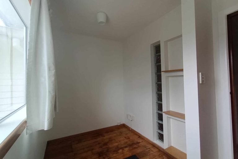 Photo of property in 44 Waverley Avenue, Glenfield, Auckland, 0629