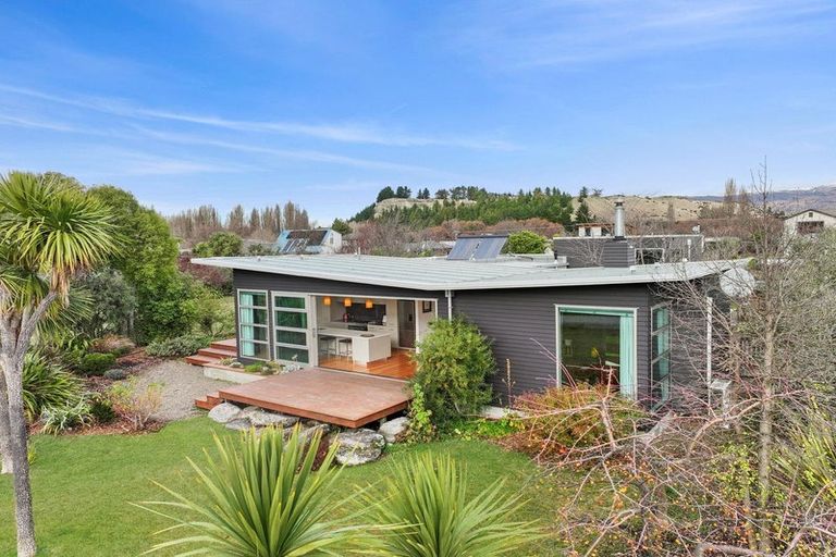 Photo of property in 10 Bridgewater Terrace, Albert Town, Wanaka, 9305