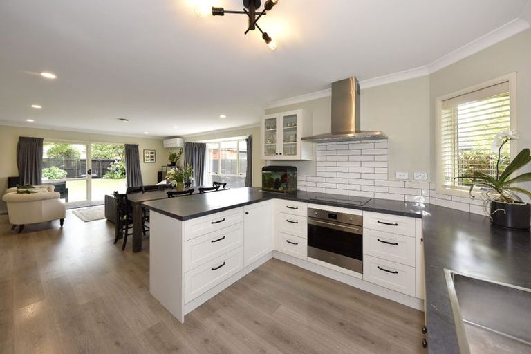 Photo of property in 14 Parkside Crescent, Northwood, Christchurch, 8051
