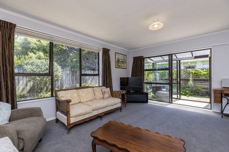 Photo of property in 2 Kanawa Street, Waikanae, 5036