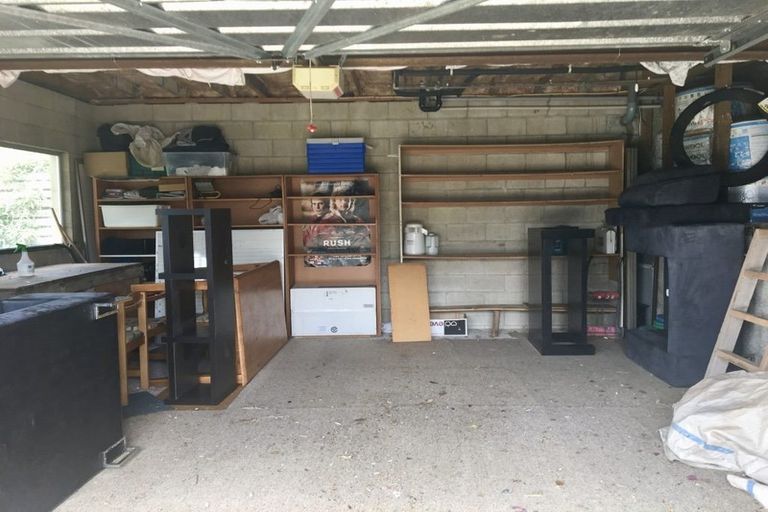 Photo of property in 15 Larkins Street, Helensburgh, Dunedin, 9010