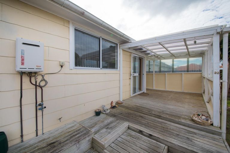 Photo of property in 32 Andrew Avenue, Roslyn, Palmerston North, 4414