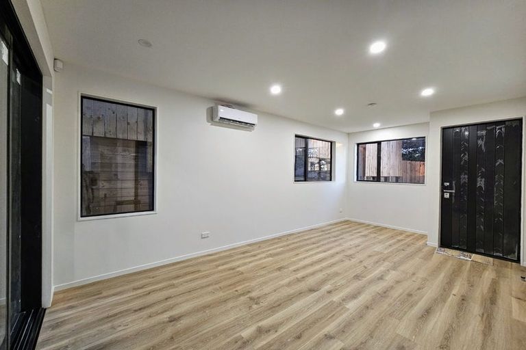 Photo of property in 8 Lewis Road, Pakuranga, Auckland, 2010