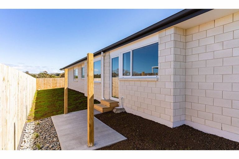 Photo of property in 37 Weka Street, Mangawhai, 0505
