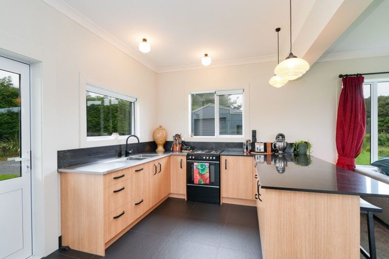 Photo of property in 193 Mason Road, Seaward Bush, Invercargill, 9871