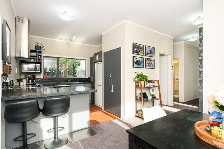Photo of property in 6 Willowstream Grove, Cloverlea, Palmerston North, 4412