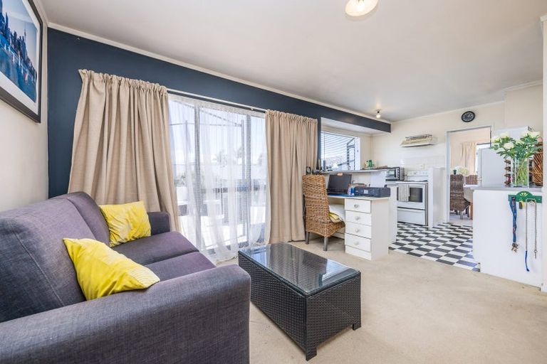 Photo of property in 9 Crail Court, Totara Heights, Auckland, 2105