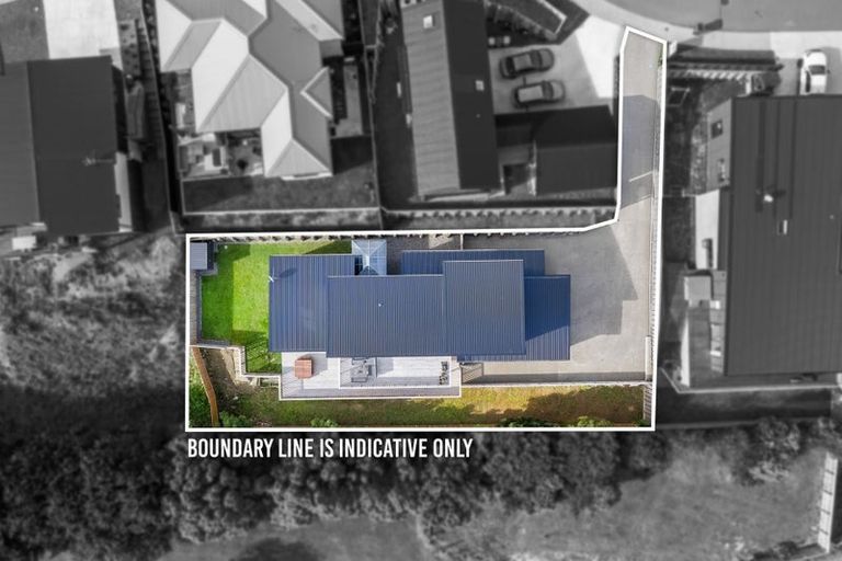 Photo of property in 94 Kotare Street, Waikanae, 5036