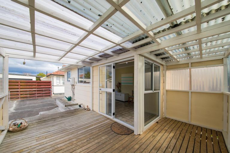 Photo of property in 32 Andrew Avenue, Roslyn, Palmerston North, 4414