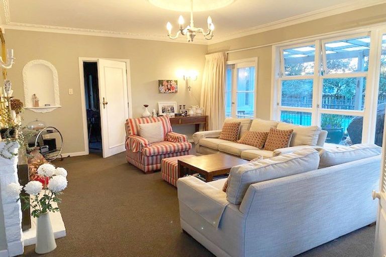 Photo of property in 22 Braid Road, St Andrews, Hamilton, 3200