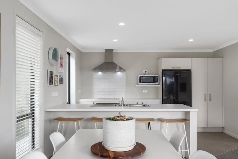 Photo of property in 3 Traverse Lane, Omokoroa, 3114