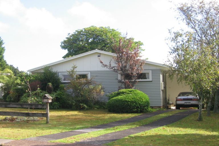 Photo of property in 42 Weldene Avenue, Glenfield, Auckland, 0629