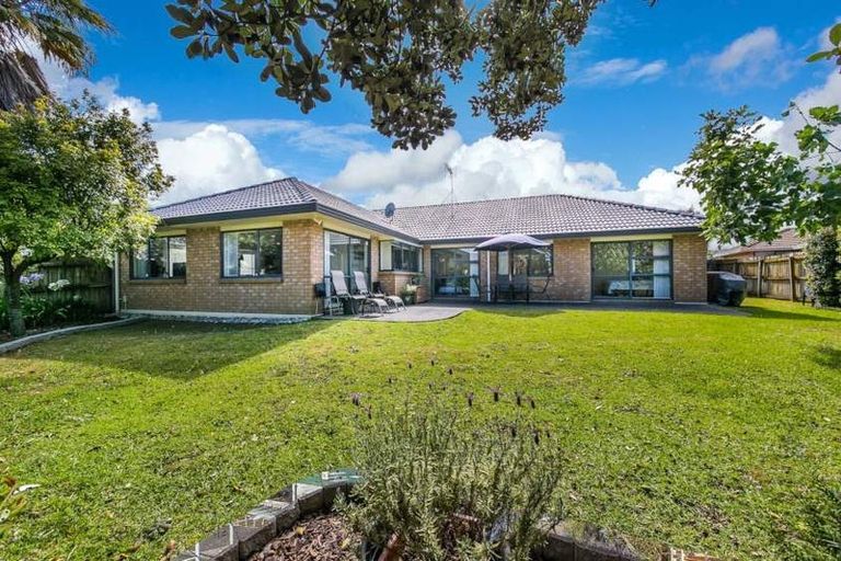 Photo of property in 14 Brittas Place, East Tamaki, Auckland, 2016