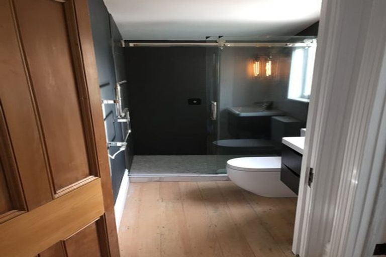 Photo of property in 66 Palmerston Road, Birkenhead, Auckland, 0626