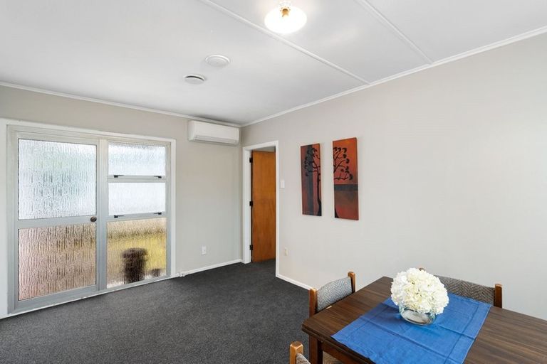 Photo of property in 31 Paritutu Road, Spotswood, New Plymouth, 4310