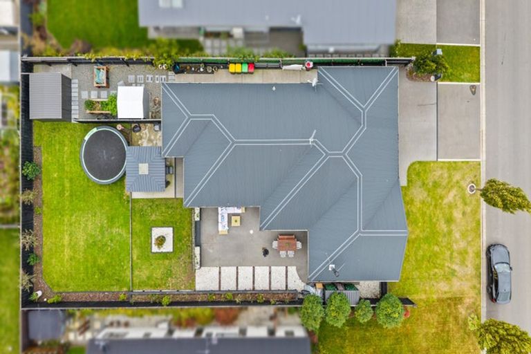 Photo of property in 109 Shillingford Boulevard, Rolleston, 7615