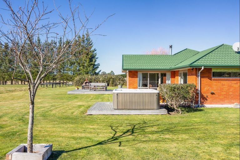 Photo of property in 724 Loburn Whiterock Road, Loburn, Rangiora, 7472