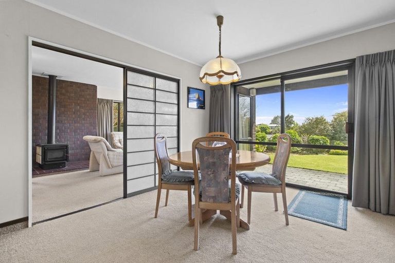 Photo of property in 12 Tamati Place, Merrilands, New Plymouth, 4312