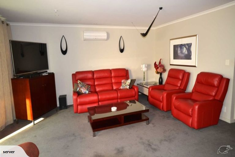 Photo of property in 209/136 Marine Parade, Mount Maunganui, 3116