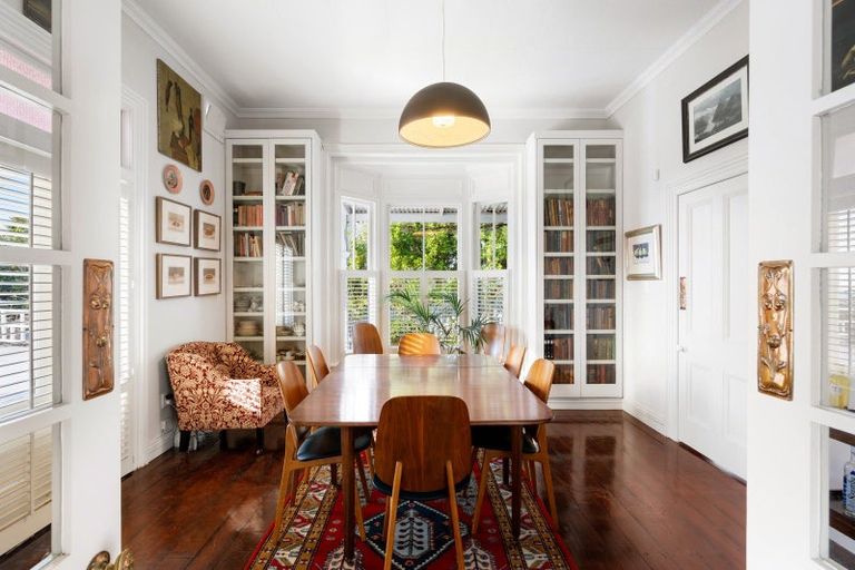 Photo of property in 15 Colenso Avenue, Hospital Hill, Napier, 4110