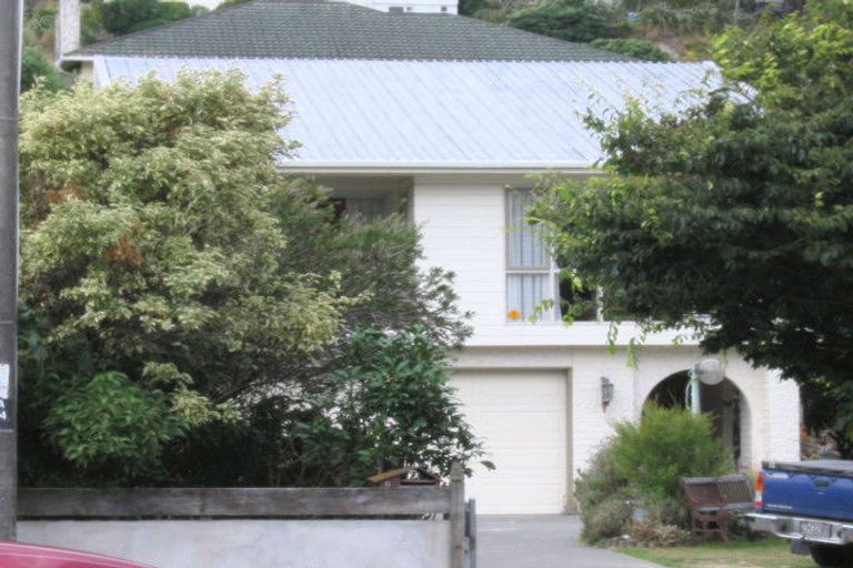 Photo of property in 47 The Parade, Island Bay, Wellington, 6023