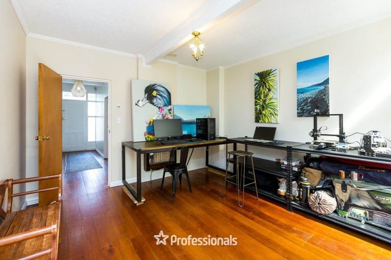 Photo of property in 5 Pempsey Street, Silverstream, Upper Hutt, 5019