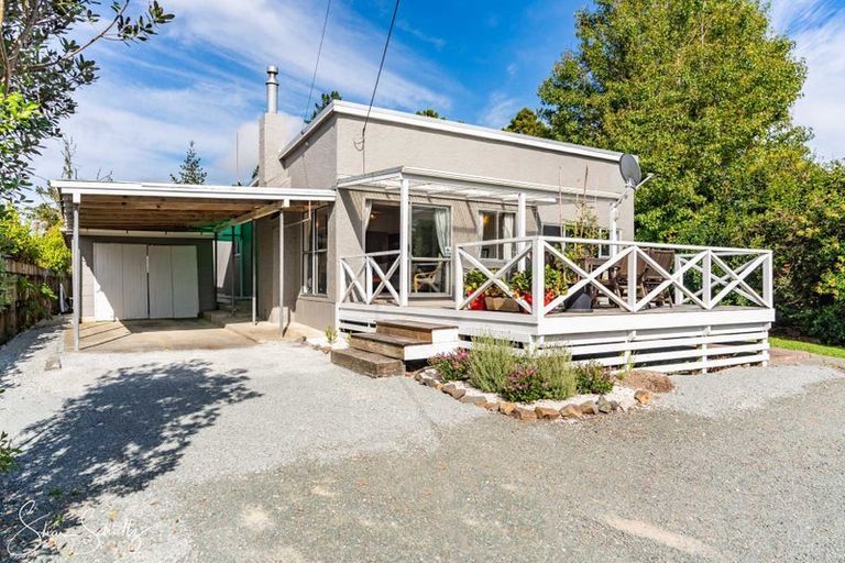 Photo of property in 1899 Paparoa Valley Road, Paparoa, 0571