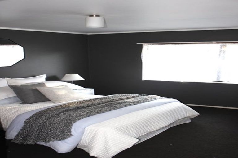 Photo of property in 2/109 Don Buck Road, Massey, Auckland, 0614