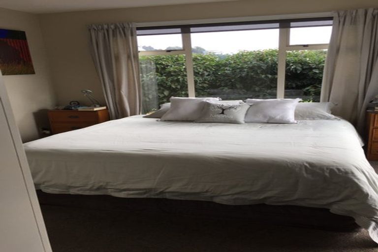 Photo of property in 90 Moncks Spur Road, Redcliffs, Christchurch, 8081