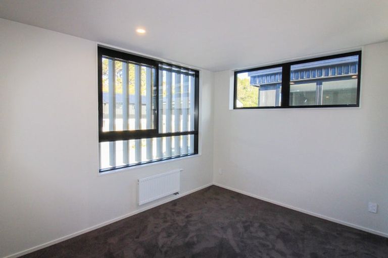 Photo of property in 9/6 Bushland Grove, Paparangi, Wellington, 6037