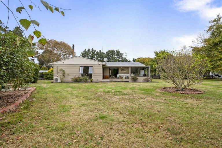 Photo of property in 21 Raumai Road, Bulls, 4894